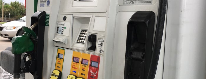 Shell is one of Must-visit Gas Stations or Garages in Houston.