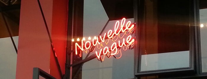 Nouvelle Vague is one of Özge : понравившиеся места.