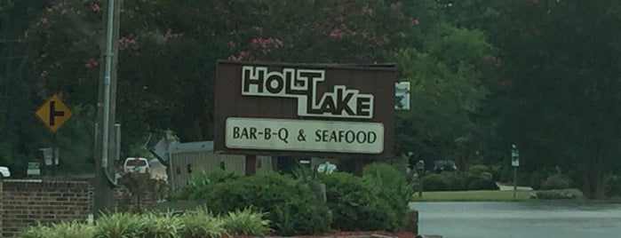 Holt Lake BBQ & Seafood is one of Trips south.