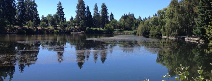 Mirror Pond is one of Oregon.
