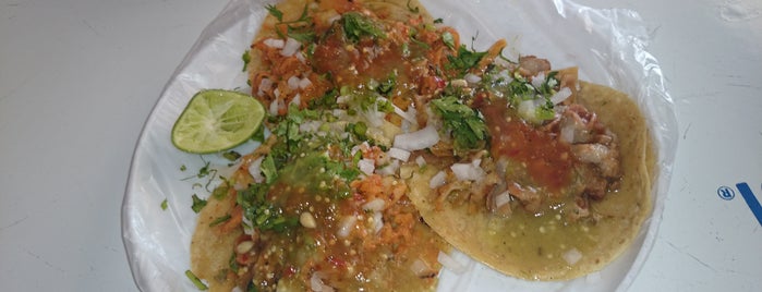Aranda's Tacos is one of Lugares favoritos de York.