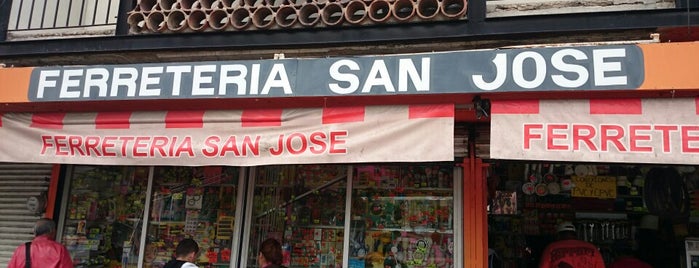 Ferretería San José is one of สถานที่ที่ York ถูกใจ.