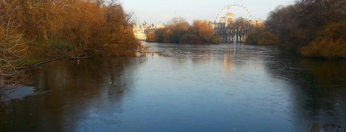 St James's Park is one of 1000 Things To Do in London (pt 1).