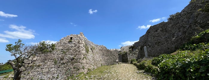 Nakagusuku Castle Ruins is one of 日本 100 名城.