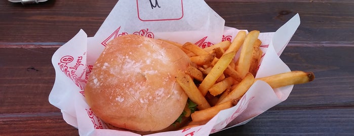 Teddy's Bigger Burger is one of Radim'in Beğendiği Mekanlar.