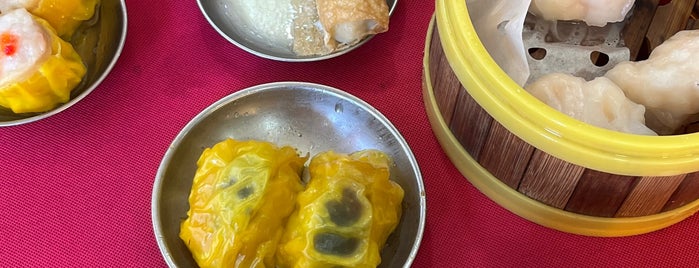 Kong Mah Dim Sum 港马点心美食有限公司 is one of Breakfast - Kepong.