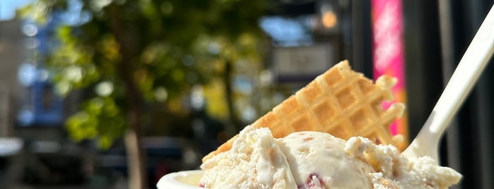 Jeni's Splendid Ice Creams is one of Chi - Cafes/Dessert.