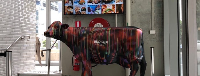 Burger Project is one of Lugares favoritos de Darren.