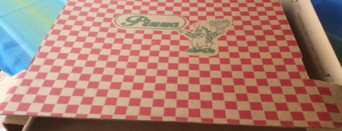 Fasano's Pizza is one of Lugares guardados de Dan.