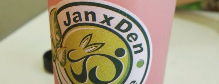 Jan x Den Greenlife Cafe 简单绿意 is one of Vege🍴.