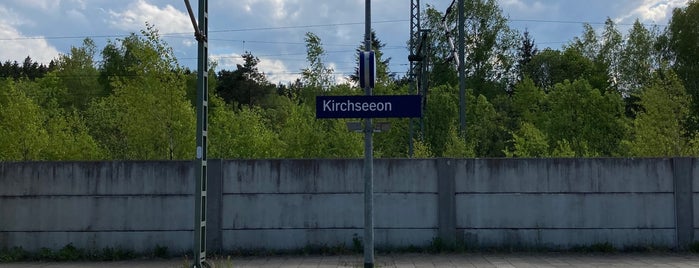 S Kirchseeon is one of München S-Bahnlinie 4.