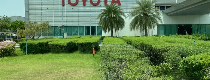 บริษัท โตโยต้า มอเตอร์ ประเทศไทย จำกัด - โรงงานประกอบรถยนต์บ้านโพธิ์ (Toyota Motor Thailand Co.,Ltd. - Ban Pho Plant) is one of Places.