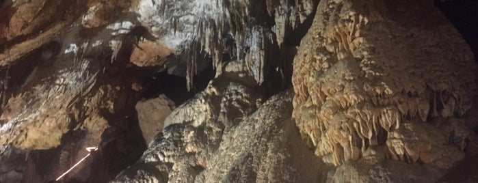 Oylat Mağarası is one of Lugares guardados de 🇹🇷sedo.