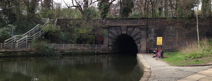 Islington Tunnel is one of London.