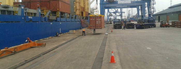 Jurong Port W15 is one of Places I have been..