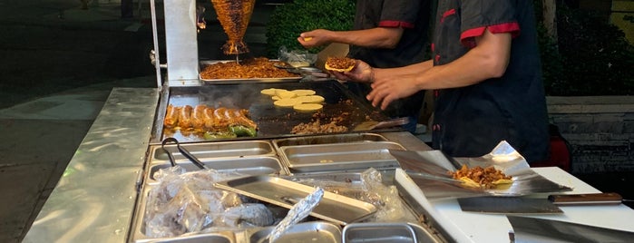 Tacos Guelaguetza is one of Kimmie 님이 저장한 장소.