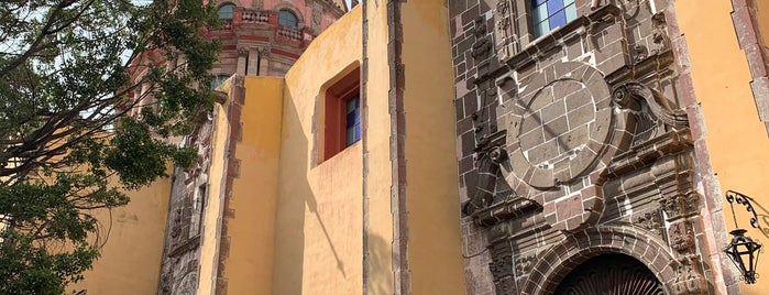 Templo De La Inmaculada Concepcion is one of San Miguel de Allende.