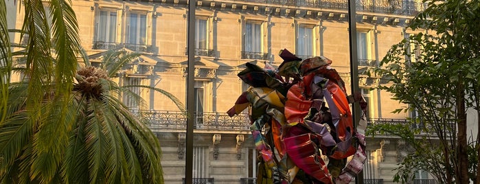 Dior La Galerie is one of París.