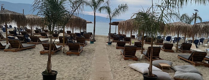 Aktio Beach Bar is one of Neo Vrasna.