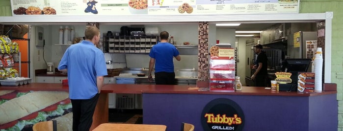Tubby's Grilled Submarines is one of Lugares favoritos de Michael.