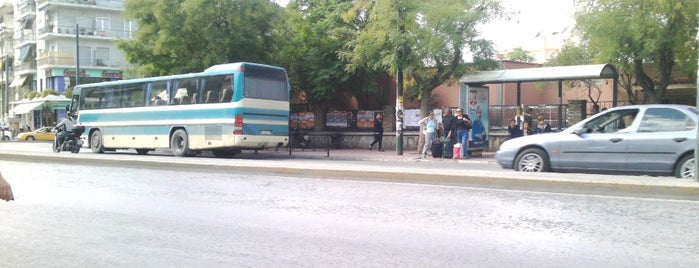 Bus Stop Kato Patisia is one of Lugares favoritos de Σταύρος.
