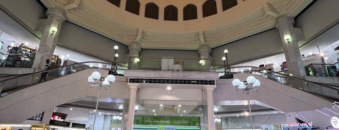 Madinat Zayed Shopping Centre مركز مدينة زايد للتسوق is one of ADMalls.
