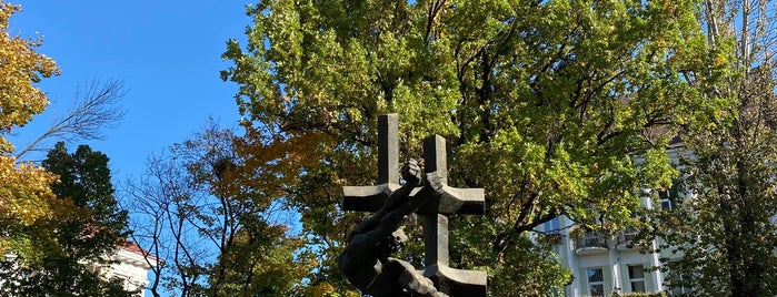 Пам'ятник Жертвам комуністичних злочинів is one of Lviv.