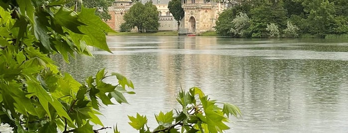 Schloss Laxenburg is one of To Sightseeing.