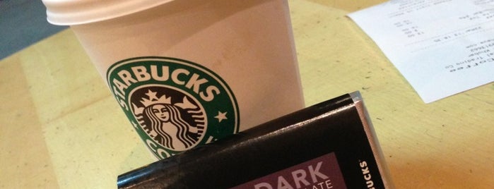 Starbucks is one of Orte, die yazeed gefallen.