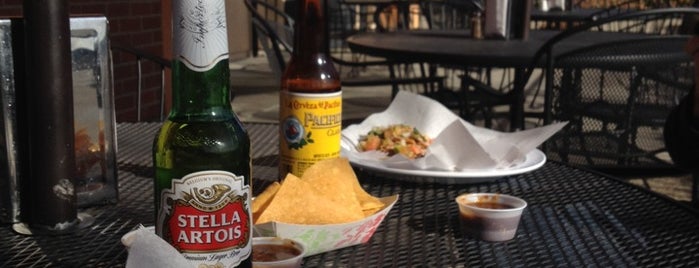 Taqueria El Dorado Mexican Grill is one of สถานที่ที่ Justin ถูกใจ.