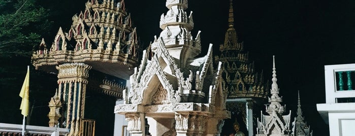 วัดแจ้งลำหิน is one of Temple in Lamlukka.