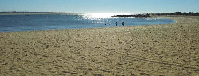 Playa de la Canaleta is one of Playeo.