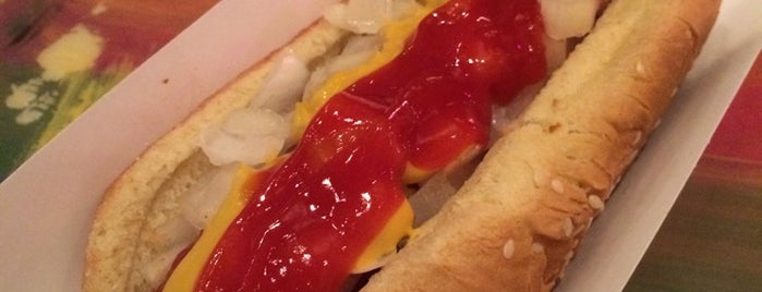 Times Square Hot Dogs is one of Locais salvos de Claudio.