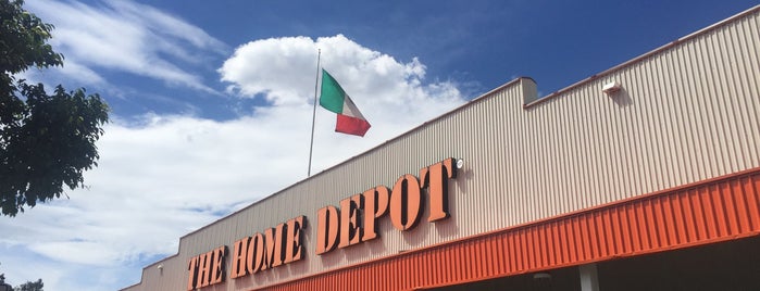 The Home Depot is one of para la pintada.