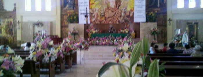 Parroquia del Espíritu Santo is one of Locais curtidos por Ashanti.