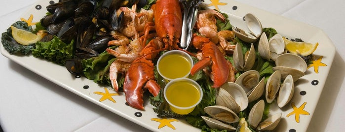 Jakes Seafood House Restaurant is one of Orte, die Tasteful Traveler gefallen.