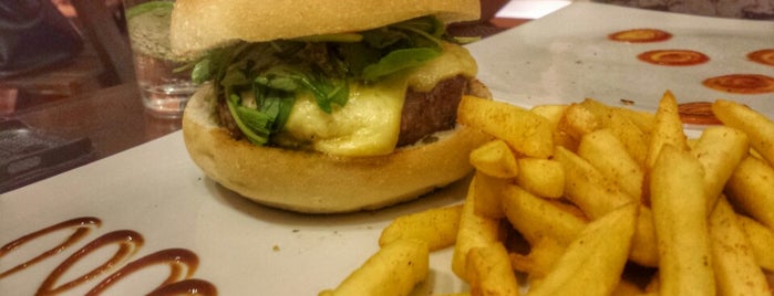 Brasero Burger Grill is one of Posti salvati di Marieli.