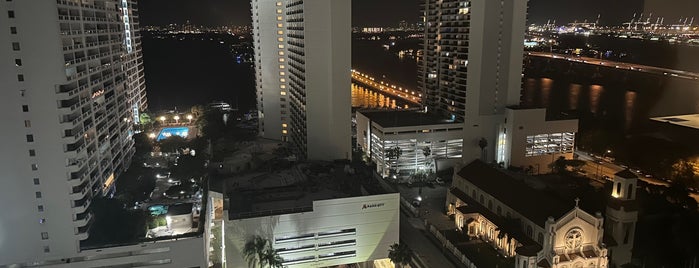 Hilton Miami Downtown is one of Mayte : понравившиеся места.