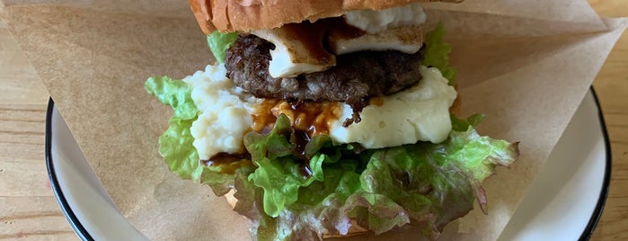 Shin's BURGER is one of 朝めしウォーキングfrom三宮.