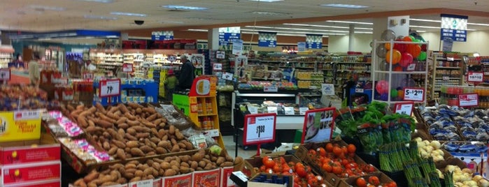 Weis Markets is one of Lugares favoritos de Jason.