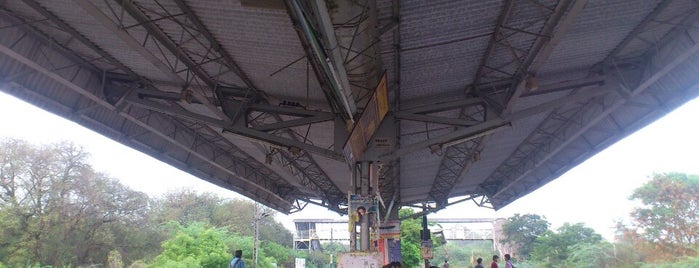 Potheri Railway Station is one of Cab in Bangalore.