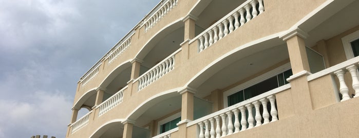 Ocean View Hotel is one of Macae3.