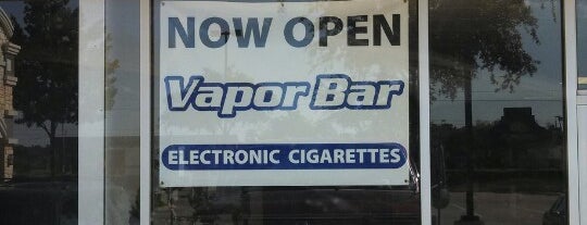 The Vapor Bar is one of สถานที่ที่ Kimberly ถูกใจ.