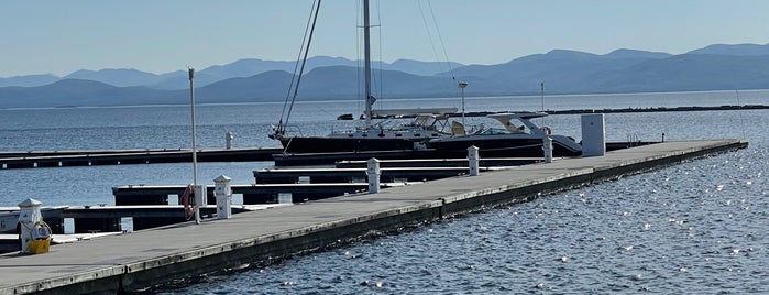 Community Sailing Center Docks is one of Vermont.