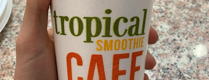 Tropical Smoothie Cafe is one of Posti che sono piaciuti a Zachary.