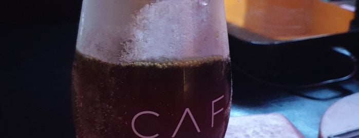 CAF Cafe is one of Queen'in Kaydettiği Mekanlar.