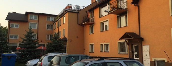 Hotel Daisy is one of สถานที่ที่ Lutzka ถูกใจ.