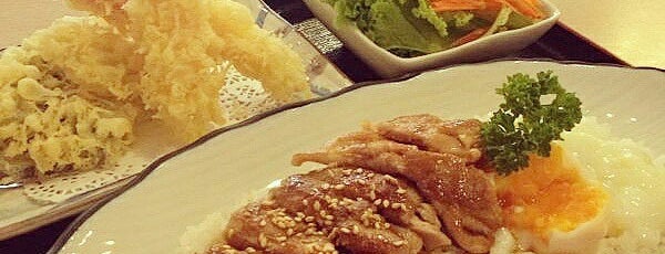 Sumo Japanese Restaurant is one of Posti che sono piaciuti a Ee Leen.