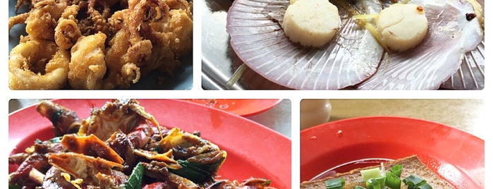 Xin Kuala Sepetang Sea Food Restaurant (十八丁火车站海鲜村) is one of Lugares favoritos de Ee Leen.