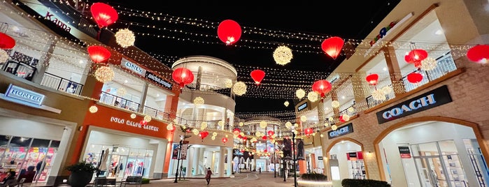 SKM Park Outlets is one of Taiwan.